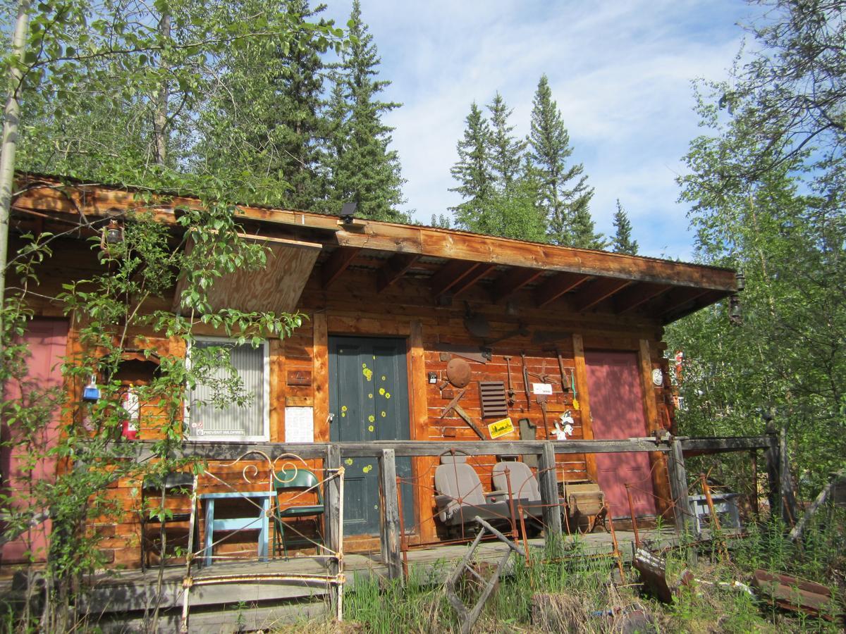 Dawson City River Hostel Экстерьер фото