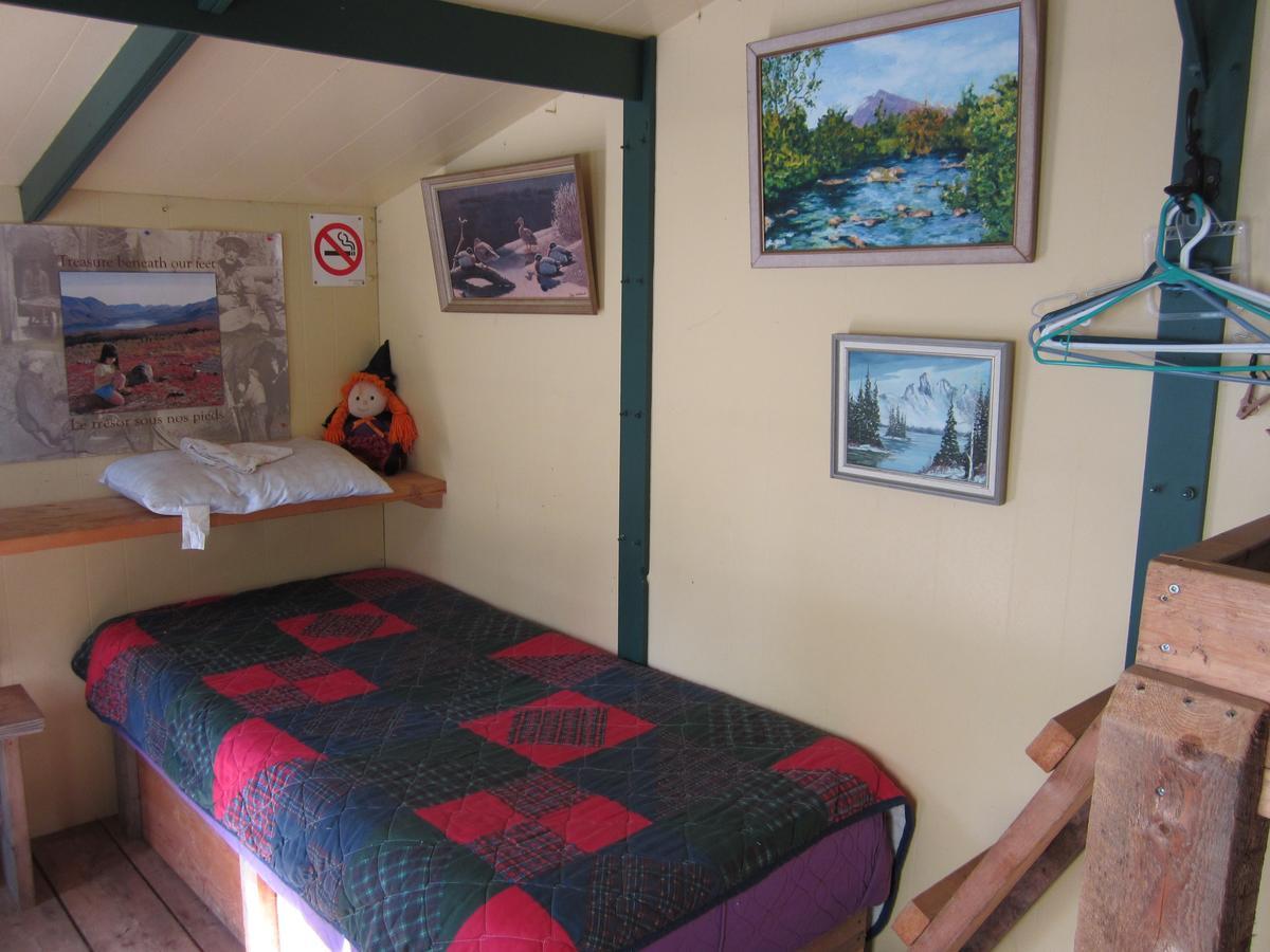 Dawson City River Hostel Экстерьер фото