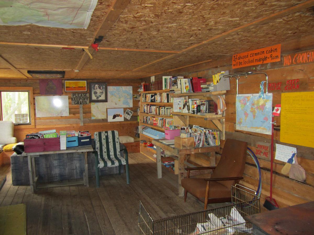 Dawson City River Hostel Экстерьер фото