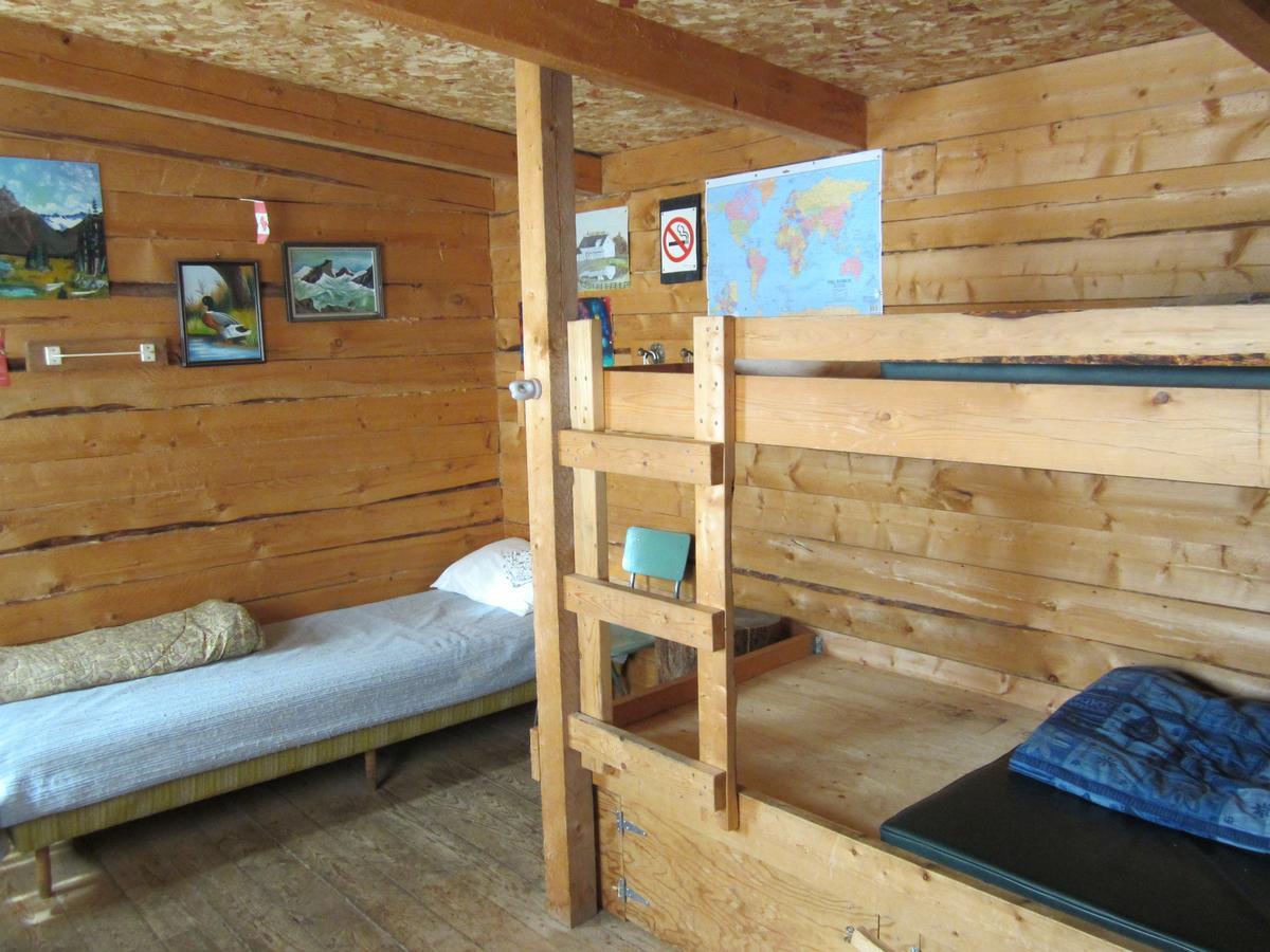 Dawson City River Hostel Экстерьер фото